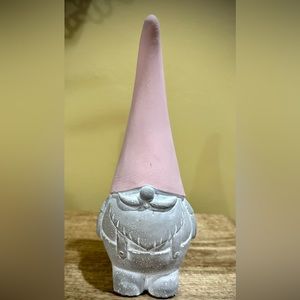 MeraVic Gardner Gnome. Concrete. Pink Hat. Measures Approx 4.75x3.25x3.25